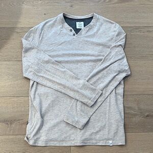 Like New Condition. Men’s long sleeve shirt